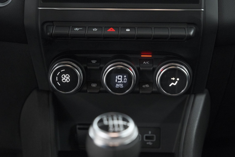 Renault Captur TCe 90 Intens | Navigatie | Camera | Parkeersensoren voor + achter | Apple Carplay