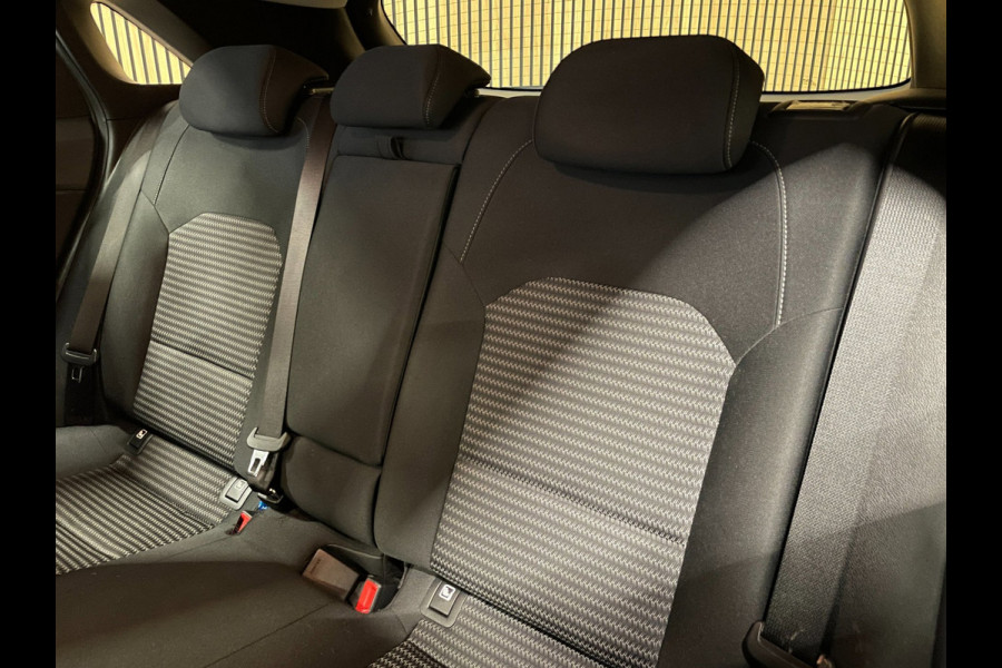 Kia Ceed 1.0 T-GDi MHEV DynamicLine|AUTOMAAT|CARPLAY|CAMERA|CRUISE+CLIMATE CONTROL|NAVIGATIE|LANE-ASSIST|PDC-A|NAP|NL-AUTO|IN.BTW|