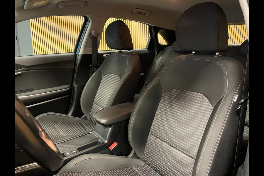 Kia Ceed 1.0 T-GDi MHEV DynamicLine|AUTOMAAT|CARPLAY|CAMERA|CRUISE+CLIMATE CONTROL|NAVIGATIE|LANE-ASSIST|PDC-A|NAP|NL-AUTO|IN.BTW|