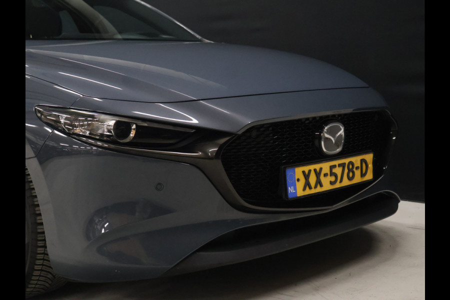 Mazda 3 2.0 e-SkyActiv-G M Hybrid 122 Comfort met Bose [APAPTIVE CRUISE CONTROL, APPLE CARPLAY, ANDROID, BOSE SOUND SYSTEM, MEMORY SEATS, STOELVERWARMING STUUR VERWARMING, CAMERA, PDC V+A, BLUETOOTH, LEDER, LED, ELEKTRISCHE ACHTERKLEP, NAVIGATIE,