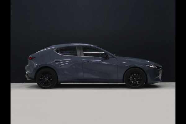 Mazda 3 2.0 e-SkyActiv-G M Hybrid 122 Comfort met Bose [APAPTIVE CRUISE CONTROL, APPLE CARPLAY, ANDROID, BOSE SOUND SYSTEM, MEMORY SEATS, STOELVERWARMING STUUR VERWARMING, CAMERA, PDC V+A, BLUETOOTH, LEDER, LED, ELEKTRISCHE ACHTERKLEP, NAVIGATIE,