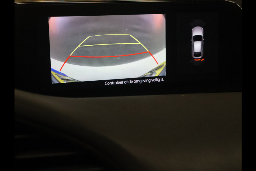 Mazda 3 2.0 e-SkyActiv-G M Hybrid 122 Comfort met Bose [APAPTIVE CRUISE CONTROL, APPLE CARPLAY, ANDROID, BOSE SOUND SYSTEM, MEMORY SEATS, STOELVERWARMING STUUR VERWARMING, CAMERA, PDC V+A, BLUETOOTH, LEDER, LED, ELEKTRISCHE ACHTERKLEP, NAVIGATIE,