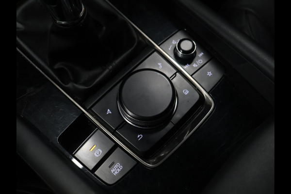 Mazda 3 2.0 e-SkyActiv-G M Hybrid 122 Comfort met Bose [APAPTIVE CRUISE CONTROL, APPLE CARPLAY, ANDROID, BOSE SOUND SYSTEM, MEMORY SEATS, STOELVERWARMING STUUR VERWARMING, CAMERA, PDC V+A, BLUETOOTH, LEDER, LED, ELEKTRISCHE ACHTERKLEP, NAVIGATIE,