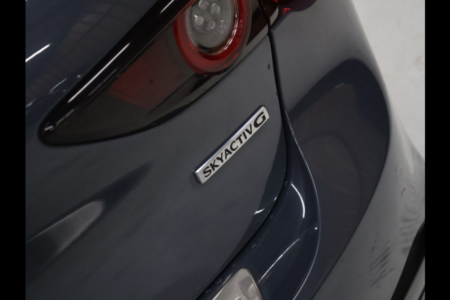 Mazda 3 2.0 e-SkyActiv-G M Hybrid 122 Comfort met Bose [APAPTIVE CRUISE CONTROL, APPLE CARPLAY, ANDROID, BOSE SOUND SYSTEM, MEMORY SEATS, STOELVERWARMING STUUR VERWARMING, CAMERA, PDC V+A, BLUETOOTH, LEDER, LED, ELEKTRISCHE ACHTERKLEP, NAVIGATIE,