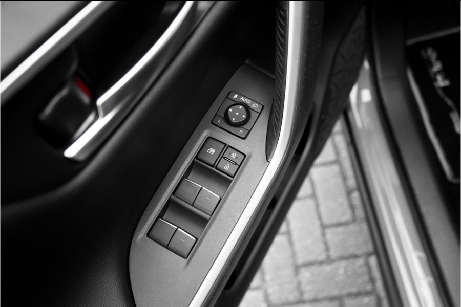 Toyota RAV4 2.5 Hybrid AWD ADVENTURE Pano JBL