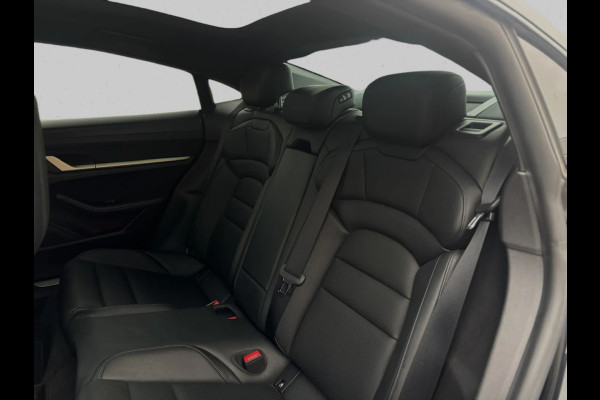 Porsche Taycan 4S Performance Plus 84 kWh (Dealer ondH, Sport Chrono, Panorama, StoelVK, StoelV, Passagiers Display, 360 Cam,Etc))