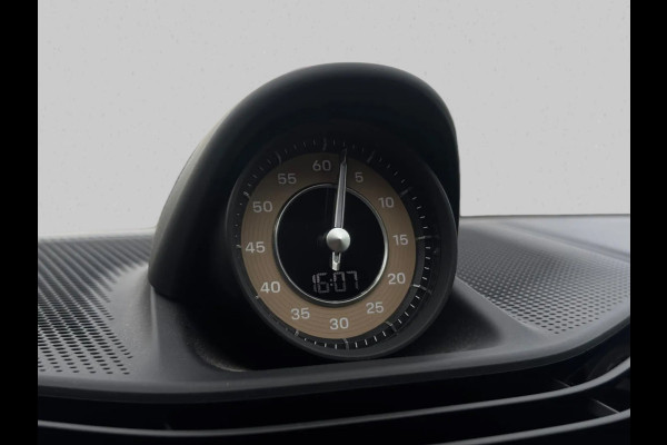 Porsche Taycan 4S Performance Plus 84 kWh (Dealer ondH, Sport Chrono, Panorama, StoelVK, StoelV, Passagiers Display, 360 Cam,Etc))