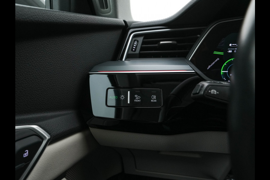 Audi Q8 e-tron 50 quattro Advanced Edition 95 kWh [3-Fase-22kW] {SoH-99%} (INCL-BTW)  Aut. *LEATHER | FULL-LED | MEMORY-PACK | ADAPTIVE-CRUISE | CAMERA | PRIVACY-GLASS | DIGI-COCKPIT | SHIFTPADDLES | DAB | AMBIENTLIGHT | TOWBAR | 20''ALU*