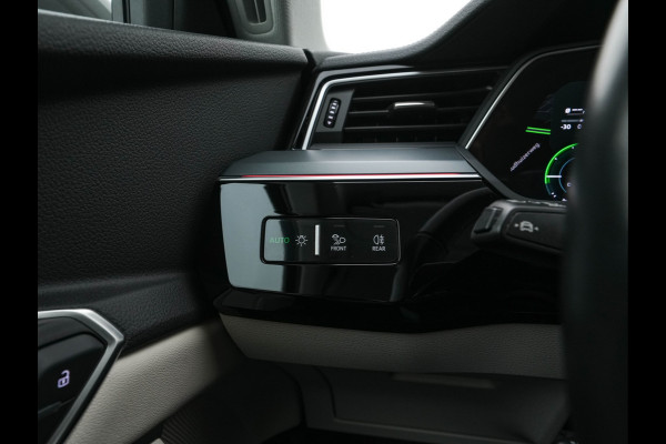 Audi Q8 e-tron 50 quattro Advanced Edition 95 kWh [3-Fase-22kW] {SoH-99%} (INCL-BTW)  Aut. *LEATHER | FULL-LED | MEMORY-PACK | ADAPTIVE-CRUISE | CAMERA | PRIVACY-GLASS | DIGI-COCKPIT | SHIFTPADDLES | DAB | AMBIENTLIGHT | TOWBAR | 20''ALU*