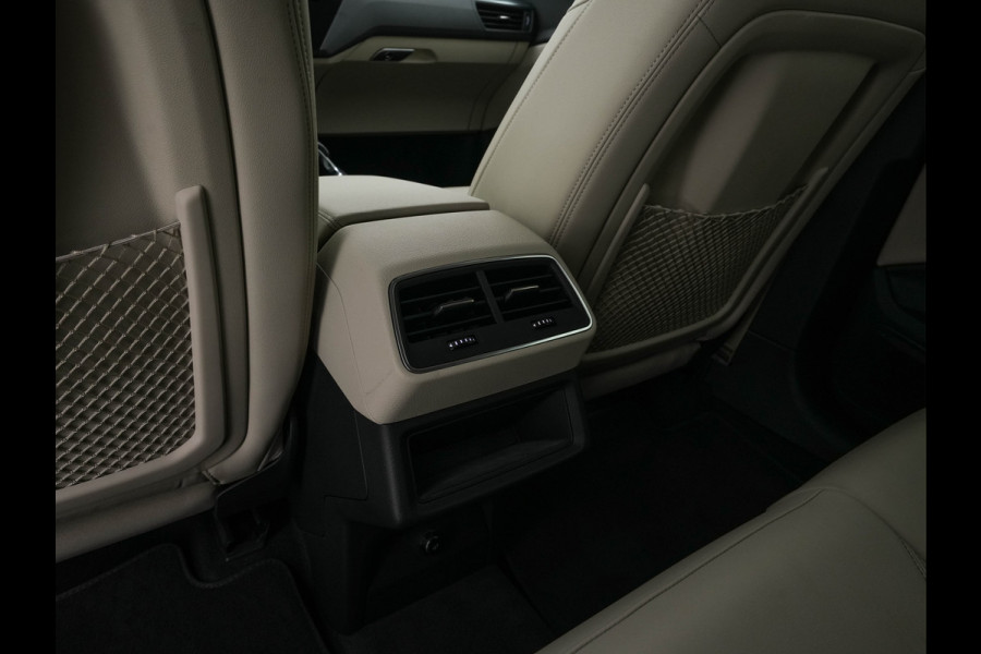 Audi Q8 e-tron 50 quattro Advanced Edition 95 kWh [3-Fase-22kW] {SoH-99%} (INCL-BTW)  Aut. *LEATHER | FULL-LED | MEMORY-PACK | ADAPTIVE-CRUISE | CAMERA | PRIVACY-GLASS | DIGI-COCKPIT | SHIFTPADDLES | DAB | AMBIENTLIGHT | TOWBAR | 20''ALU*