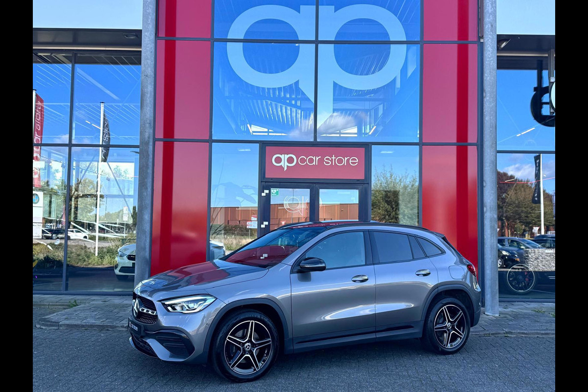 Mercedes-Benz GLA 250 e AMG Line | Panorama | Camera | Parksens | Sfeerverlichting | Carplay | Keyless | BTW Auto