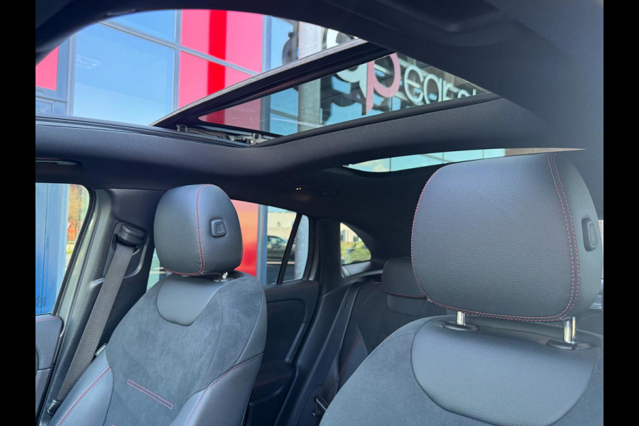 Mercedes-Benz GLA 250 e AMG Line | Panorama | Camera | Parksens | Sfeerverlichting | Carplay | Keyless | BTW Auto