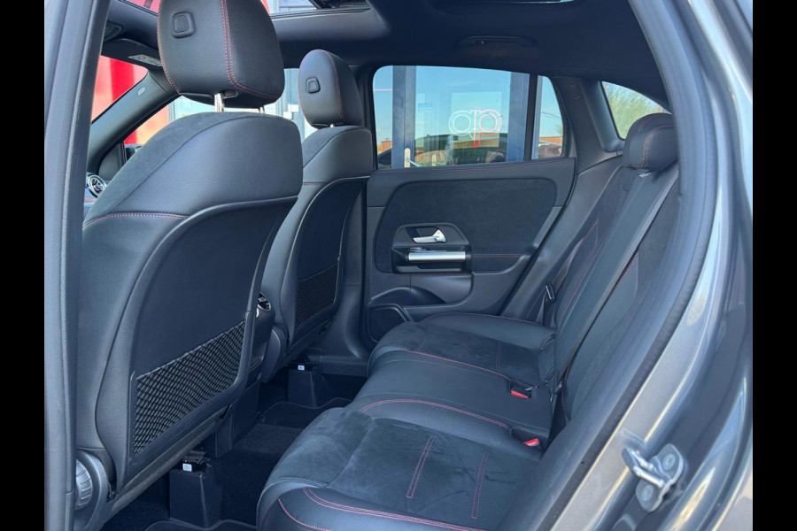 Mercedes-Benz GLA 250 e AMG Line | Panorama | Camera | Parksens | Sfeerverlichting | Carplay | Keyless | BTW Auto