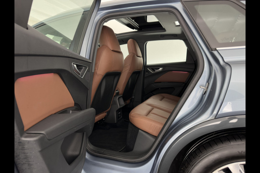 Audi Q4 e-tron 35 Launch edition Advanced Plus 55 kWh (INCL-BTW) Aut. *HEAT-PUMP | PANO | LEATHER | ADAPTIVE-CRUISE | MATRIX-LED | KEYLESS | SONOS-SOUND |  DIGI-COCKPIT | DAB | CARPLAY | HEATED-SPORTSEATS | CRUISE | 19''ALU*