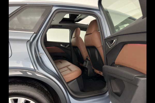 Audi Q4 e-tron 35 Launch edition Advanced Plus 55 kWh (INCL-BTW) Aut. *HEAT-PUMP | PANO | LEATHER | ADAPTIVE-CRUISE | MATRIX-LED | KEYLESS | SONOS-SOUND |  DIGI-COCKPIT | DAB | CARPLAY | HEATED-SPORTSEATS | CRUISE | 19''ALU*