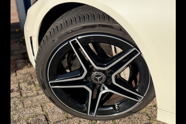 Mercedes-Benz C-Klasse 180 Premium Pack 2019 AUT PANO FULL!