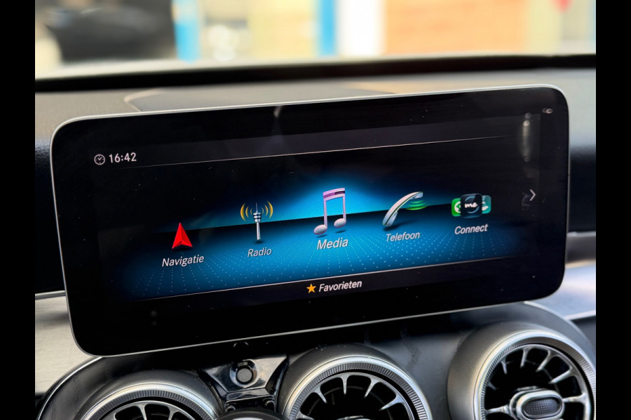 Mercedes-Benz C-Klasse 180 Premium Pack 2019 AUT PANO FULL!