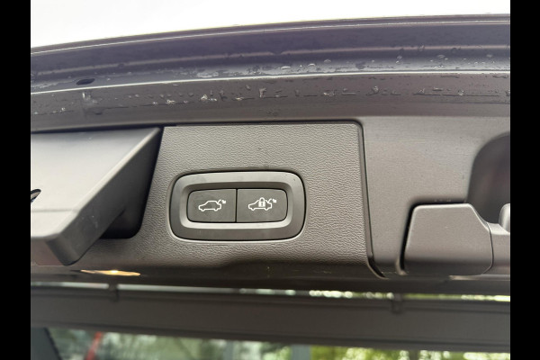 Volvo XC60 2.0 T6 Plug-in hybrid AWD Plus Black Edition SOH 100% | HARMAN KARDON| PANO| CAMERA | STOEL + STUURVERWARMING| PILOT ASSIST| MEMORY STOELEN| ACHTERBANK VERWARMD|