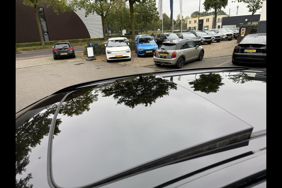 Volvo XC60 2.0 T6 Plug-in hybrid AWD Plus Black Edition SOH 100% | HARMAN KARDON| PANO| CAMERA | STOEL + STUURVERWARMING| PILOT ASSIST| MEMORY STOELEN| ACHTERBANK VERWARMD|