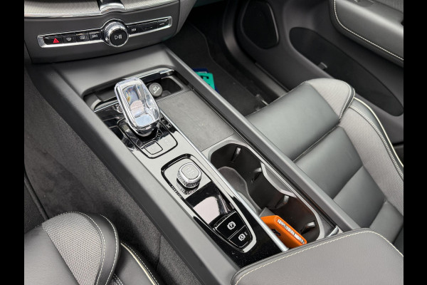 Volvo XC60 2.0 T6 Plug-in hybrid AWD Plus Black Edition SOH 100% | HARMAN KARDON| PANO| CAMERA | STOEL + STUURVERWARMING| PILOT ASSIST| MEMORY STOELEN| ACHTERBANK VERWARMD|