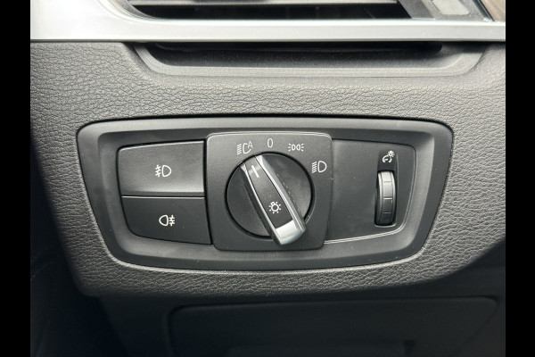BMW X1 SDrive20i High Executive M sport interieur Sfeer verlichting Led Pdc voor+achter