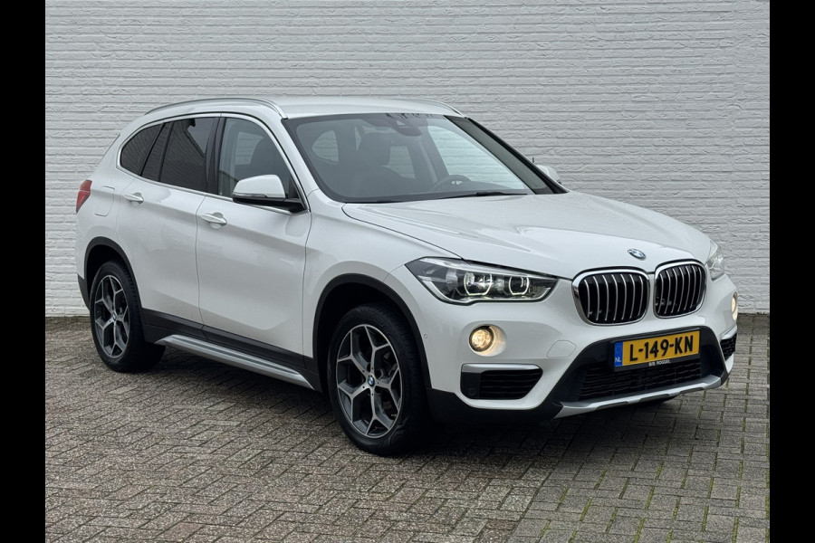 BMW X1 SDrive20i High Executive M sport interieur Sfeer verlichting Led Pdc voor+achter
