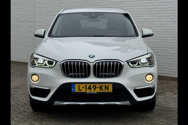 BMW X1 SDrive20i High Executive M sport interieur Sfeer verlichting Led Pdc voor+achter