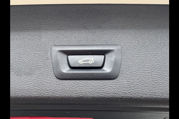 BMW X1 SDrive20i High Executive M sport interieur Sfeer verlichting Led Pdc voor+achter