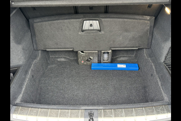 BMW X1 SDrive20i High Executive M sport interieur Sfeer verlichting Led Pdc voor+achter