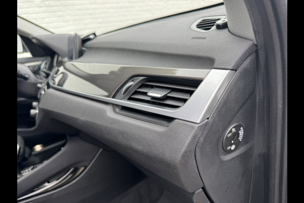 BMW X1 SDrive20i High Executive M sport interieur Sfeer verlichting Led Pdc voor+achter