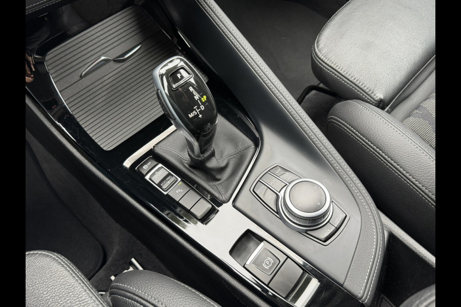 BMW X1 SDrive20i High Executive M sport interieur Sfeer verlichting Led Pdc voor+achter