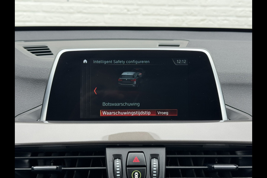 BMW X1 SDrive20i High Executive M sport interieur Sfeer verlichting Led Pdc voor+achter