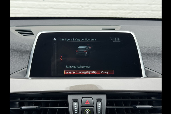 BMW X1 SDrive20i High Executive M sport interieur Sfeer verlichting Led Pdc voor+achter