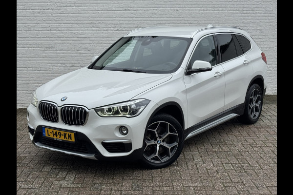 BMW X1 SDrive20i High Executive M sport interieur Sfeer verlichting Led Pdc voor+achter