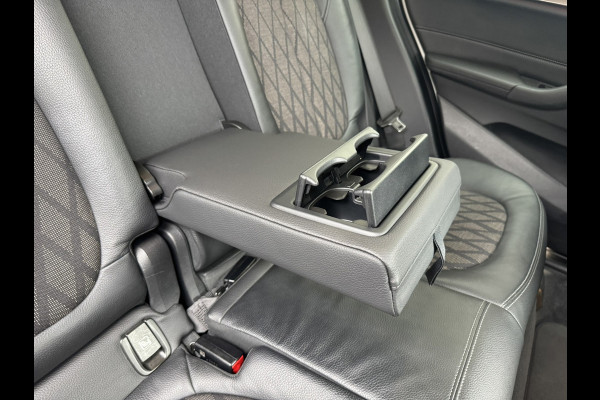 BMW X1 SDrive20i High Executive M sport interieur Sfeer verlichting Led Pdc voor+achter