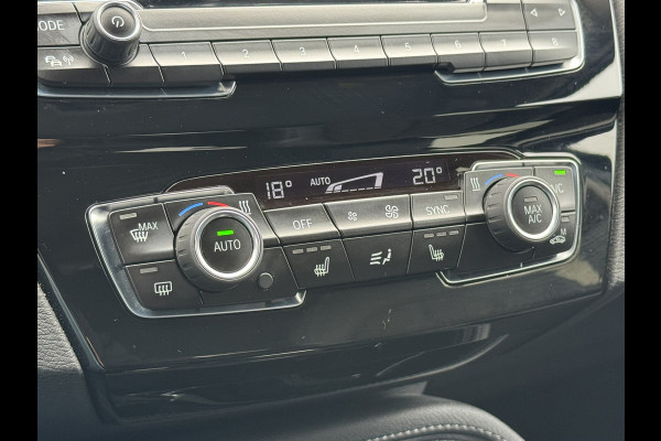 BMW X1 SDrive20i High Executive M sport interieur Sfeer verlichting Led Pdc voor+achter