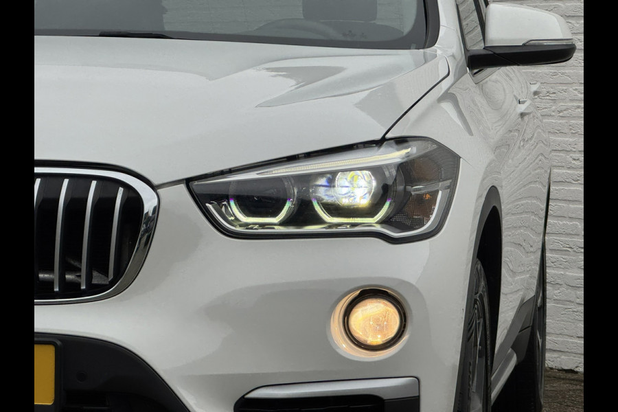 BMW X1 SDrive20i High Executive M sport interieur Sfeer verlichting Led Pdc voor+achter