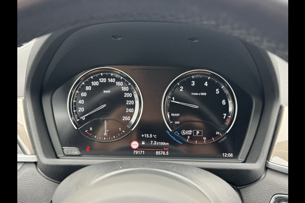 BMW X1 SDrive20i High Executive M sport interieur Sfeer verlichting Led Pdc voor+achter