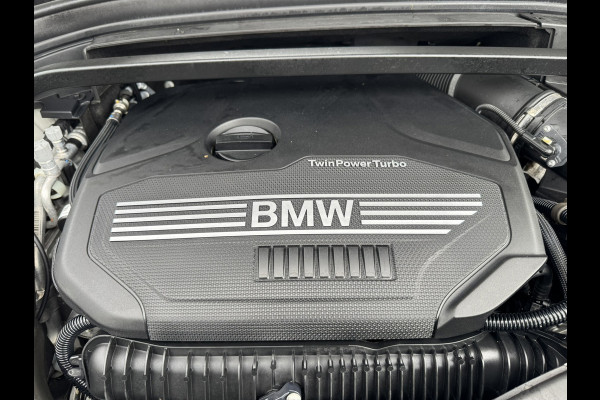 BMW X1 SDrive20i High Executive M sport interieur Sfeer verlichting Led Pdc voor+achter