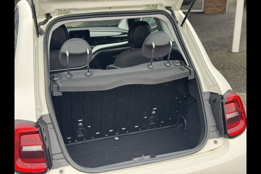 Fiat 500 Passion 42 kWh (SOH 92%) | Carplay/Android, DAB, Cruise, Airco, Bluetooth |