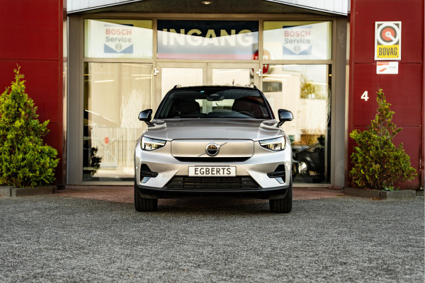Volvo XC40 Recharge Core | 70 KWH | AppleCar/Android | Camera | 19"LMV | Eerste eigenaar | Zwarte hemel