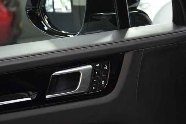 Porsche Cayenne 3.0 E-Hybrid Platinum Edition Navi|Panoramadak|Org.NL|Dealer onderhouden