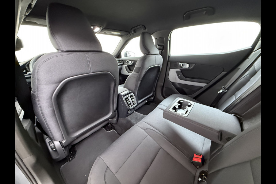 Polestar 2 Dual Motor Long Range 78kWh 408PK SOH 90% Google®-Maps Navi Camera Apple Carplay Android Auto Elek.Stoelen Memory Elek.Achterkle Keyless Bluetooth Led Lmv Isofix Rijstrooksensor Origineel Nederlandse Auto Dealeronderhouden