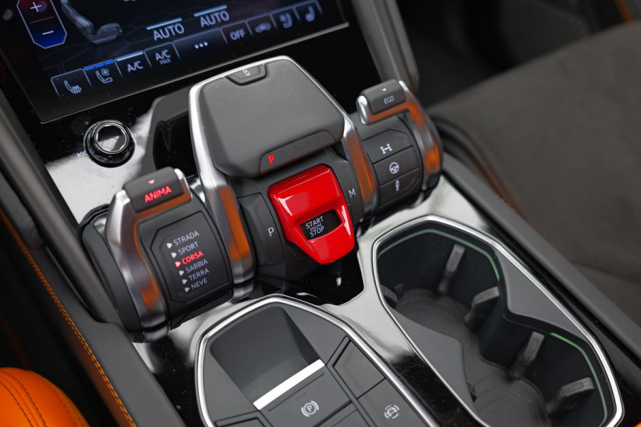 Lamborghini Urus 4.0 V8 Graphite Capsule |BTW|Massage|PPF|Fabrieksgarantie|