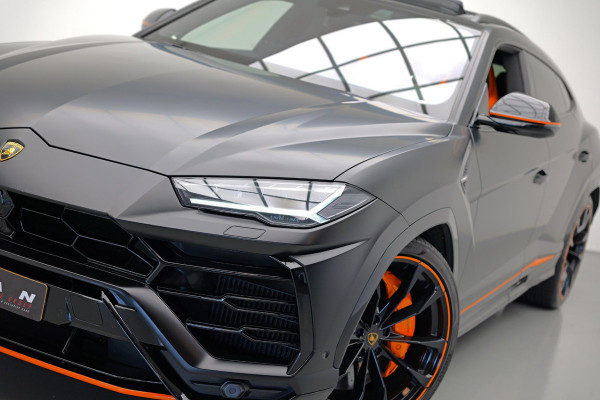 Lamborghini Urus 4.0 V8 Graphite Capsule |BTW|Massage|PPF|Fabrieksgarantie|