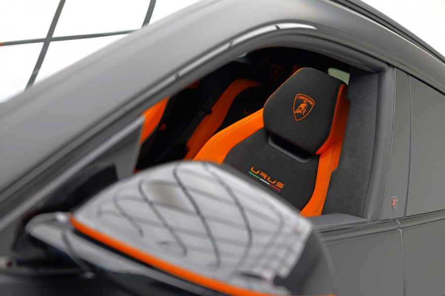 Lamborghini Urus 4.0 V8 Graphite Capsule |BTW|Massage|PPF|Fabrieksgarantie|