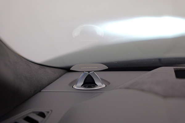 Lamborghini Urus 4.0 V8 Graphite Capsule |BTW|Massage|PPF|Fabrieksgarantie|