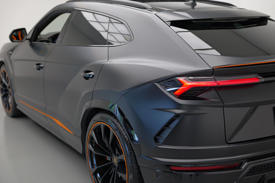 Lamborghini Urus 4.0 V8 Graphite Capsule |BTW|Massage|PPF|Fabrieksgarantie|