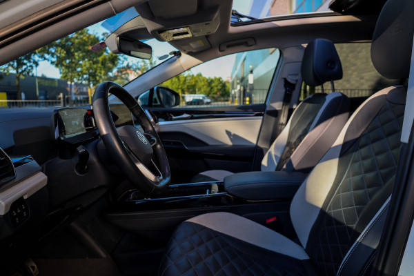 Volkswagen Id.6 Crozz | UNIEK | PANO | HUD | MEMORY | MASSAGE | ACC | 360 | 4X STOELVERWARMING |