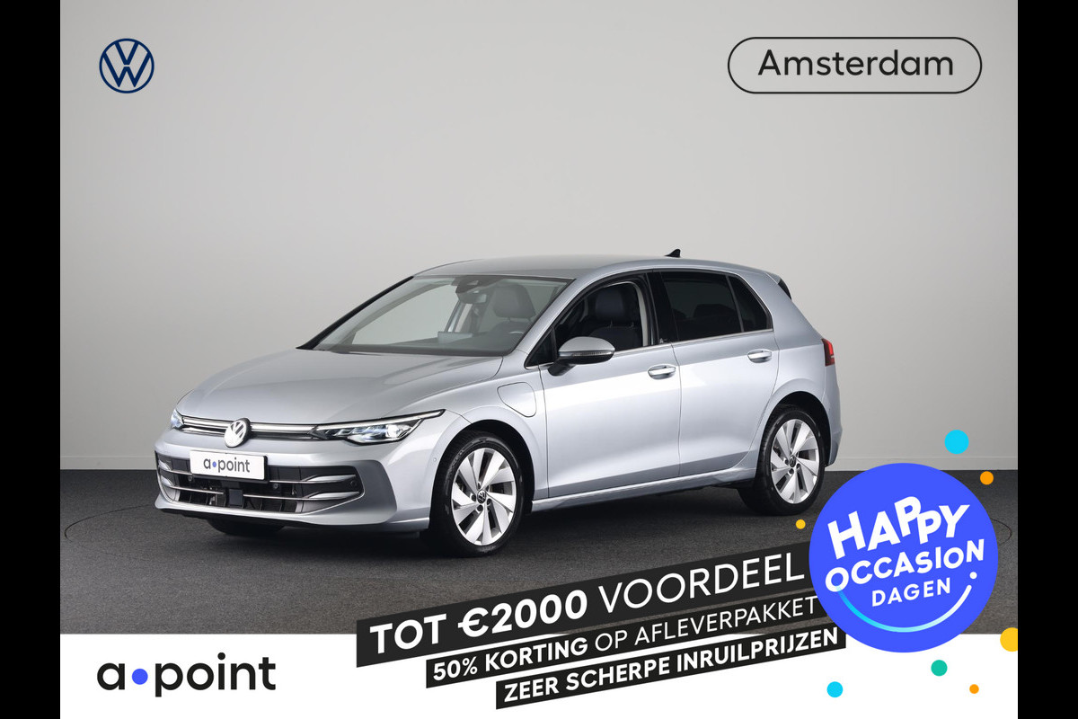 Volkswagen Golf 1.5 eHybrid Style Edition 204 pk Automaat (DSG) | Navigatie via App | Parkeersensoren (Park assist) | Achteruitrijcamera | Adaptieve cruise control | Autom. airco (3 zones) |